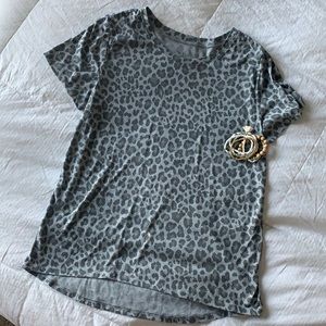 Zoe & Liv t shirt